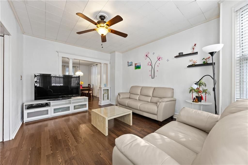 Photo of 39 Reynolds Street, Staten Island, NY 10305 (MLS # 498171)