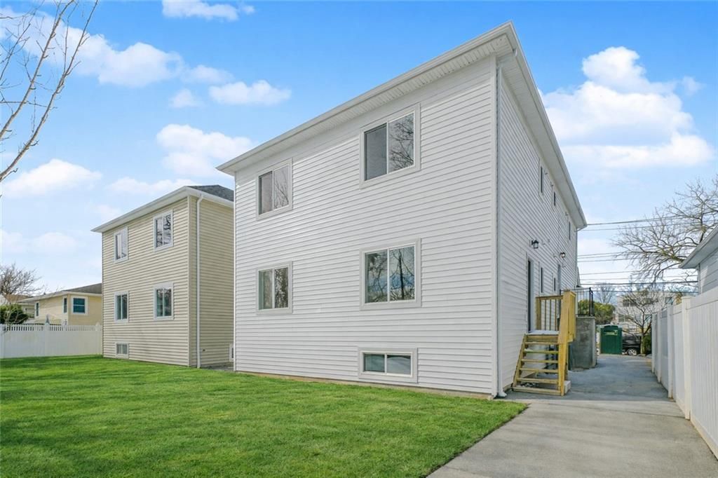 Photo of 178 Railroad Street, Staten Island, NY 10312 (MLS # 500302)