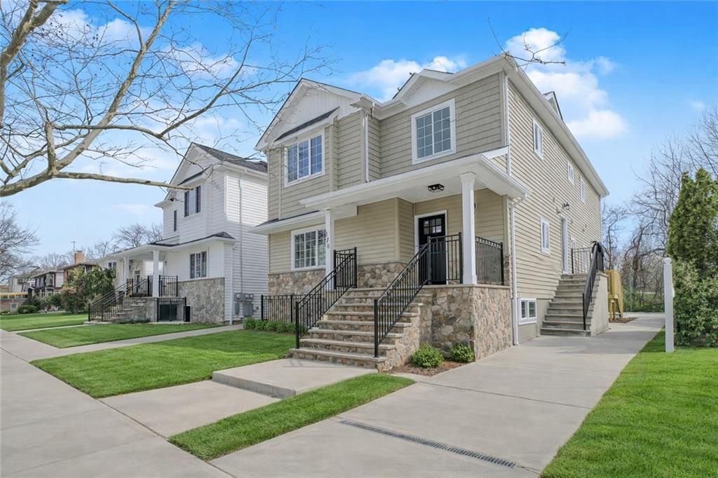 Photo of 178 Railroad Street, Staten Island, NY 10312 (MLS # 500302)