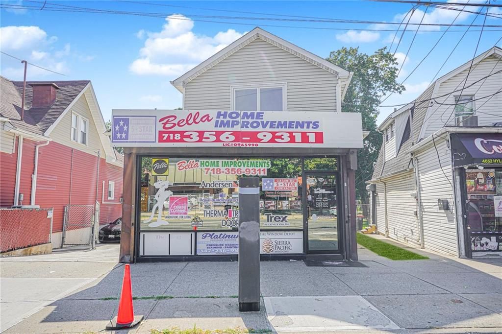 Photo of 4028 Hylan Boulevard, Staten Island, NY 10308 (MLS # 495049)