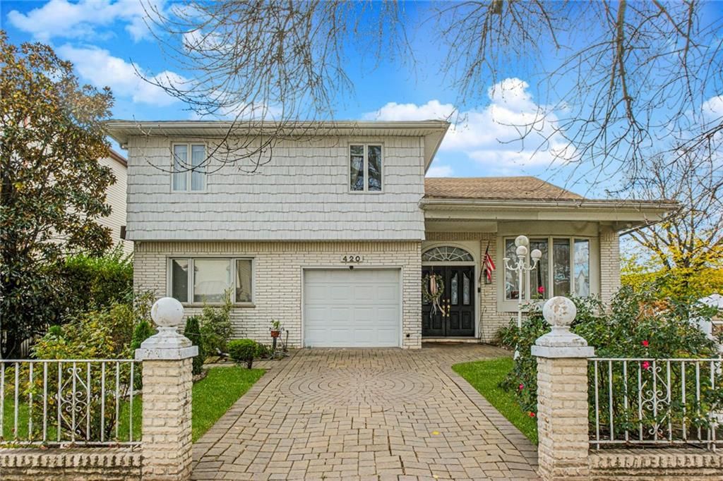 Photo of 420 Stobe Avenue, Staten Island, NY 10306 (MLS # 497344)