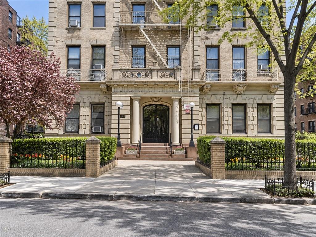 Photo of 465 Eastern Parkway #U, Brooklyn, NY 11216 (MLS # 504761)
