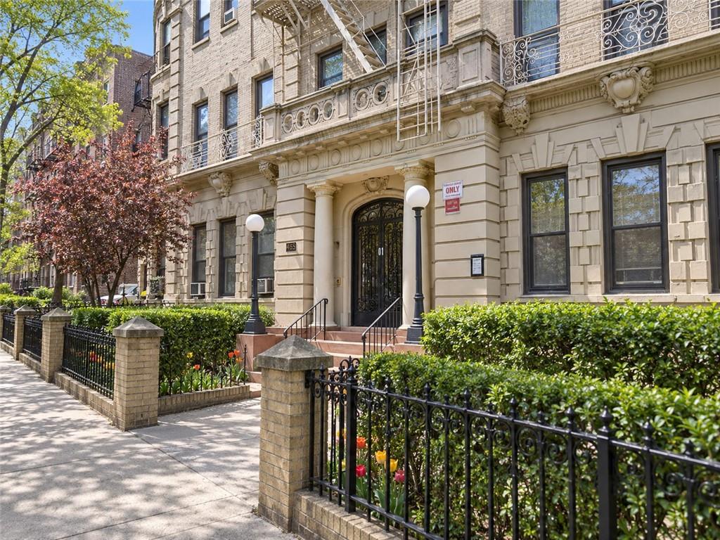 Photo of 465 Eastern Parkway #U, Brooklyn, NY 11216 (MLS # 504761)