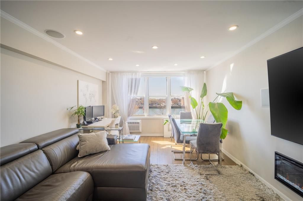 Photo of 1625 Emmons Avenue #2Y, Brooklyn, NY 11235 (MLS # 498020)