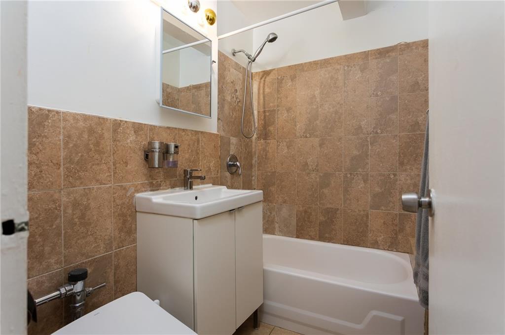 415 Beverley Road #6R, Brooklyn, New York image 11