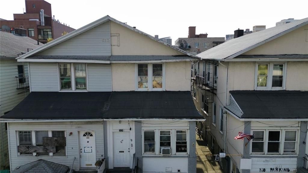 Photo of 3024 Brighton 6th Street, Brooklyn, NY 11235 (MLS # 500620)