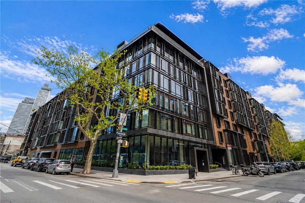 Photo of 429 Kent Avenue #638, Brooklyn, NY 11249 (MLS # 501023)