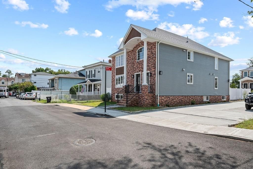 Photo of 30 Church Avenue, Staten Island, NY 10314 (MLS # 495567)