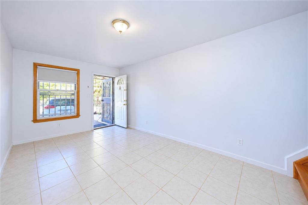 Photo of 351A Hylan Boulevard, New York, NY 10305 (MLS # 505479)