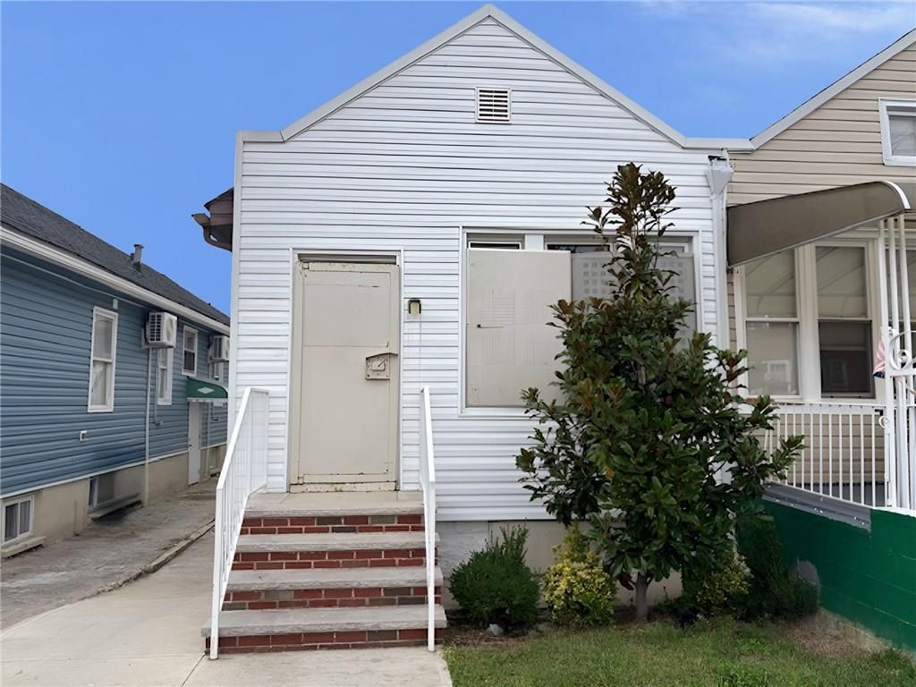 Photo of 2842 Brighton 4th Street, Brooklyn, NY 11235 (MLS # 495942)