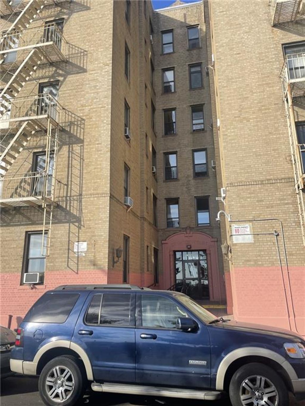 Photo of 313 Brightwater Court #2G, Brooklyn, NY 11235 (MLS # 496721)