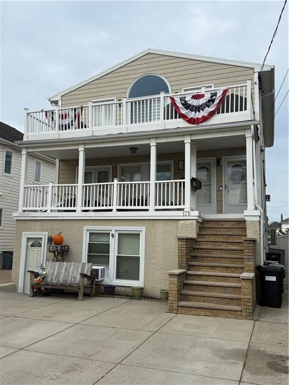 Photo of 175 Beach 127th Street, Queens, NY 11694 (MLS # 504990)