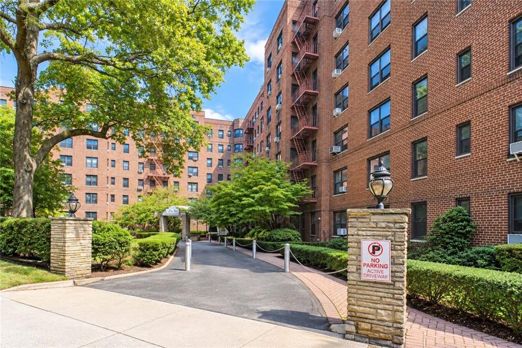 Photo of 8401 Main Street #429, Briarwood, NY 11435 (MLS # 504503)
