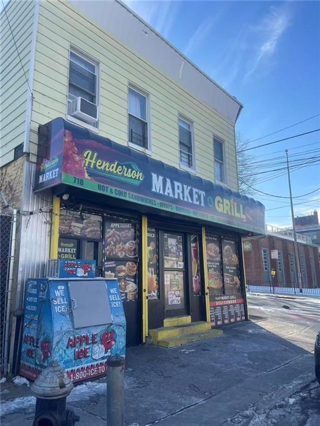 Photo of 718 Henderson Avenue, Richmond, NY 10310 (MLS # 498539)