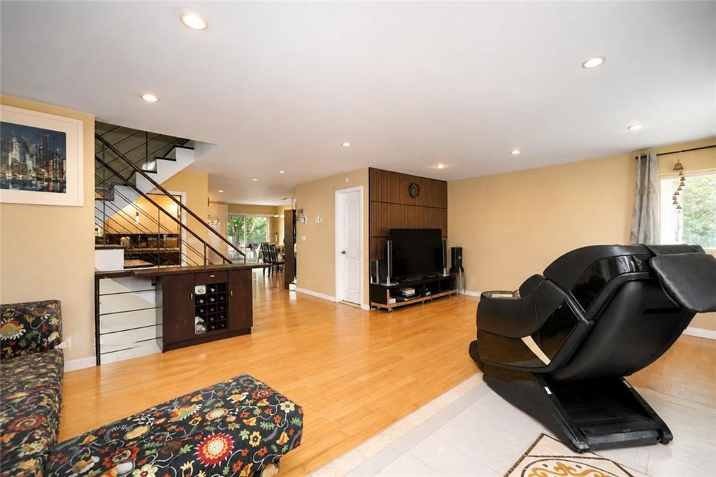 Photo of 598 Woolley Avenue, Staten Island, NY 10314 (MLS # 504890)