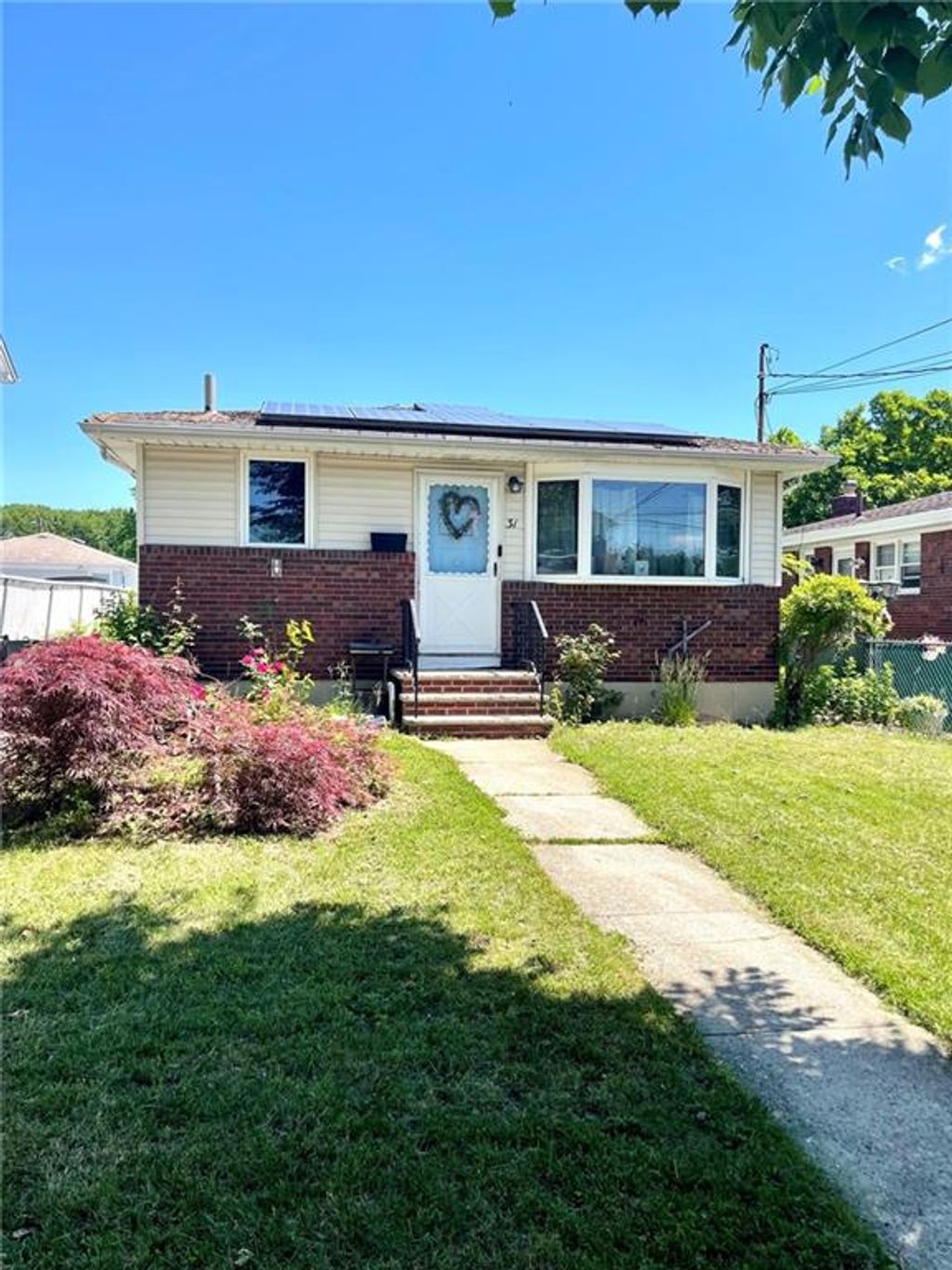 Photo of 31 Chesterton Avenue, Staten Island, NY 10306 (MLS # 501851)