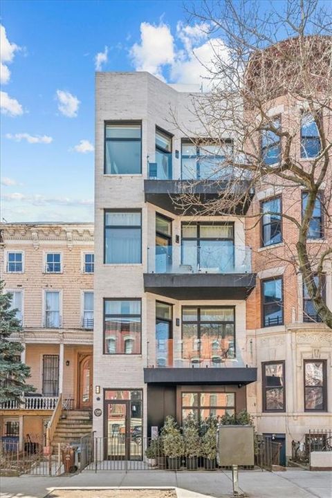 Homes For Sale - 1346 Pacific Street #1A<br/> Kings County, Brooklyn, NY 11216