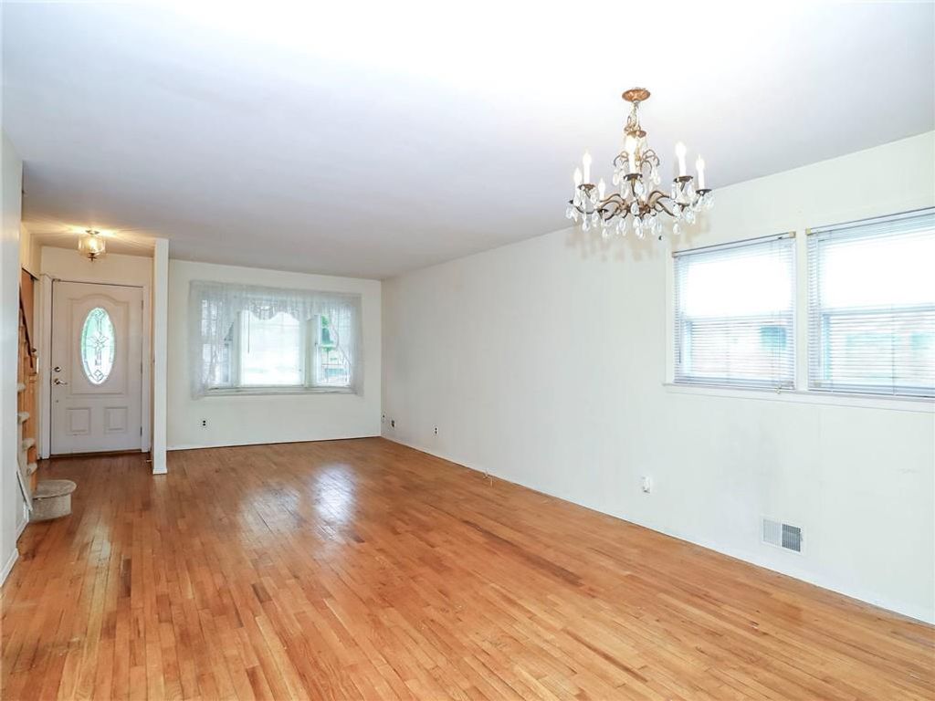 Photo of 104 Winchester Avenue, Staten Island, NY 10312 (MLS # 501471)