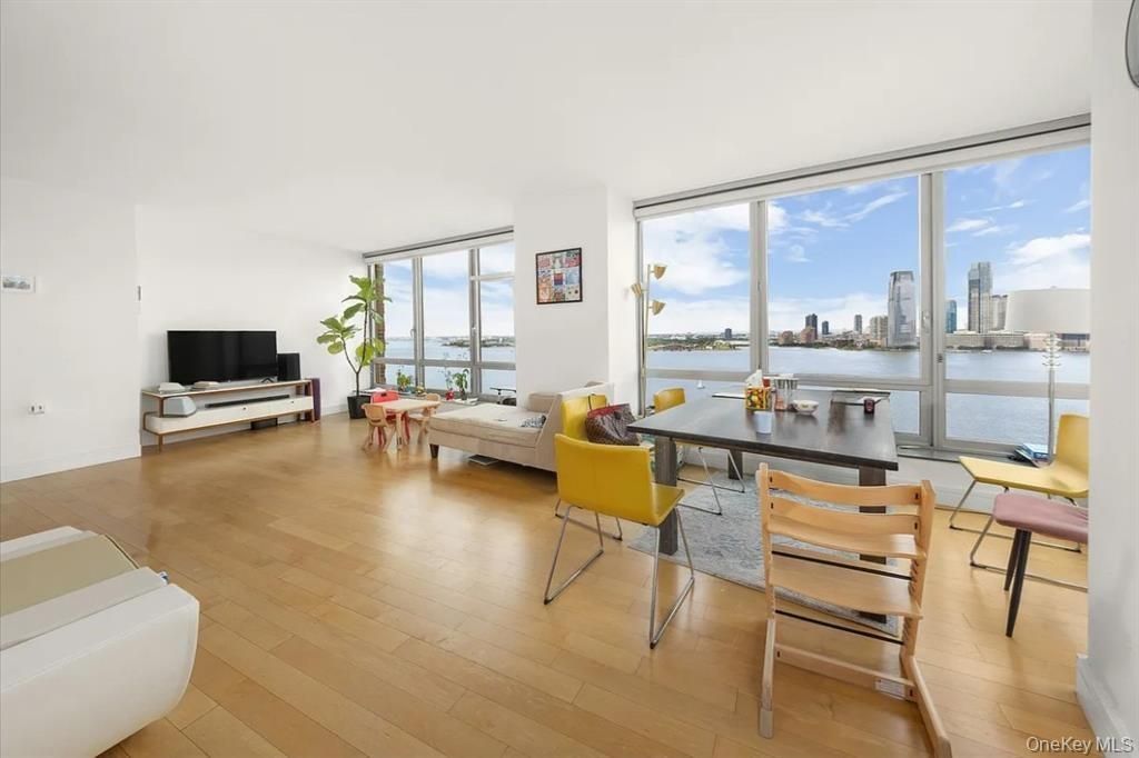 Photo of 30 West Street #19A, Manhattan, NY 10004 (MLS # 496951)