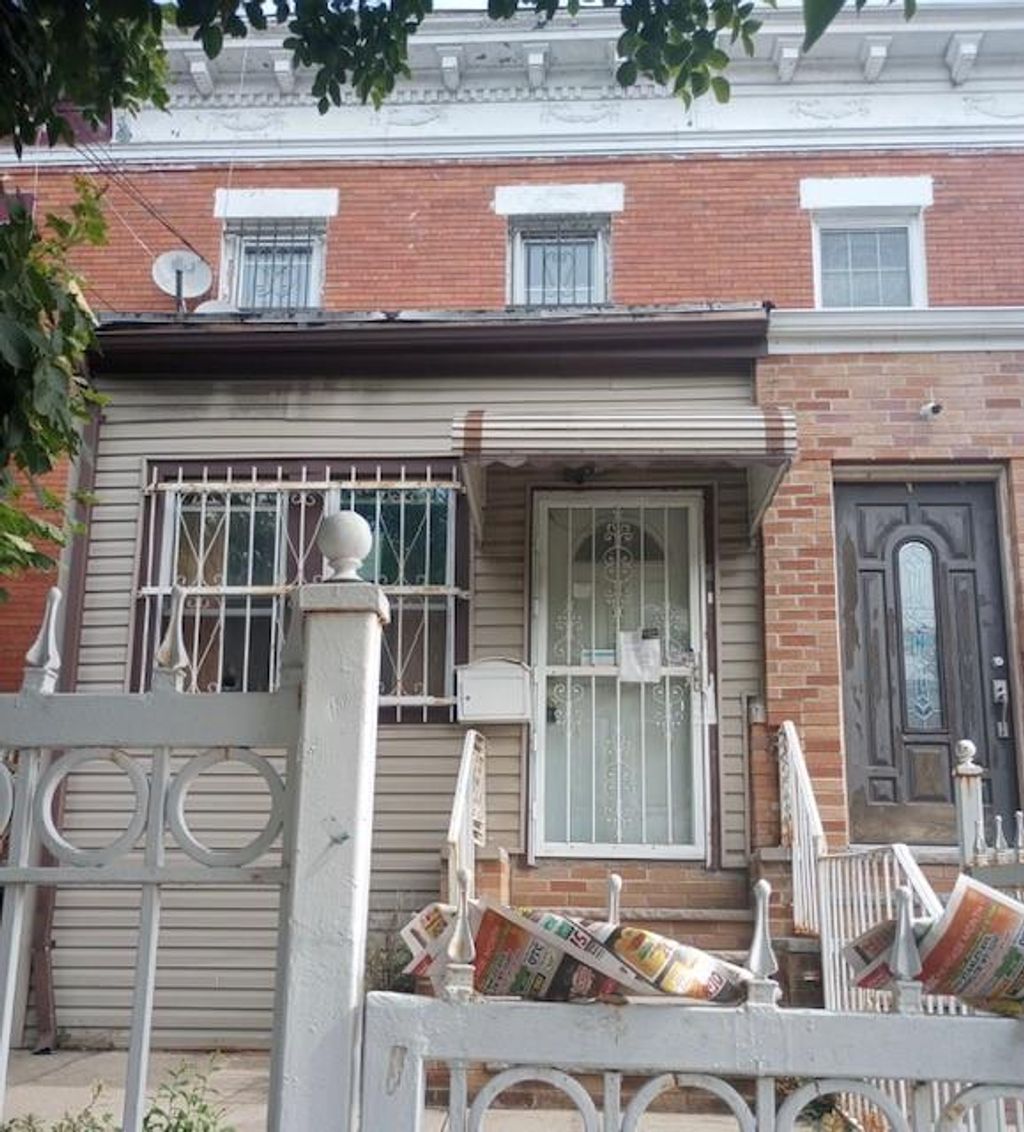 Photo of 725 Vermont Street, Brooklyn, NY 11207 (MLS # 496357)