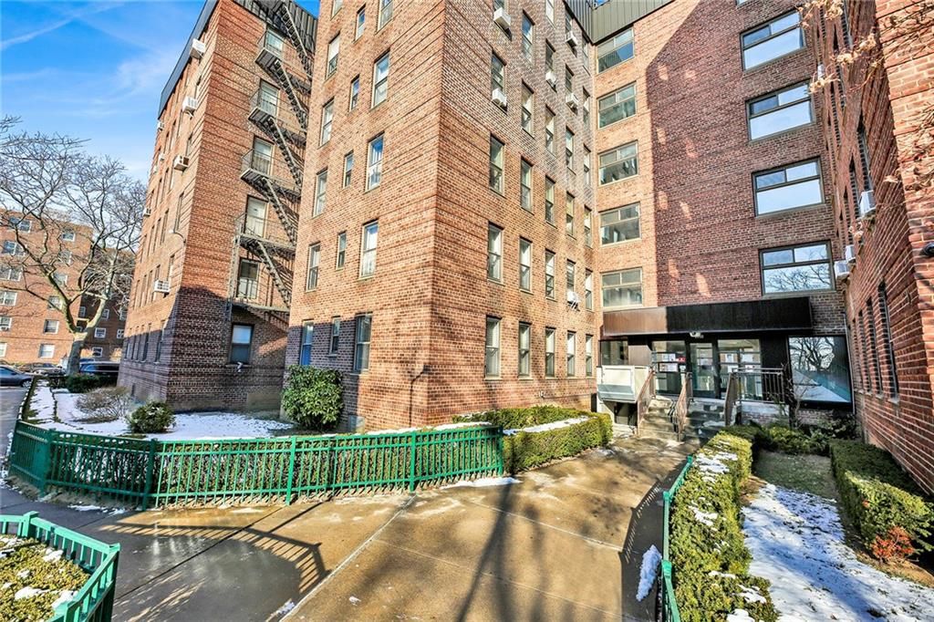 Photo of 2250 Brigham Street #1G, Brooklyn, NY 11229 (MLS # 488872)