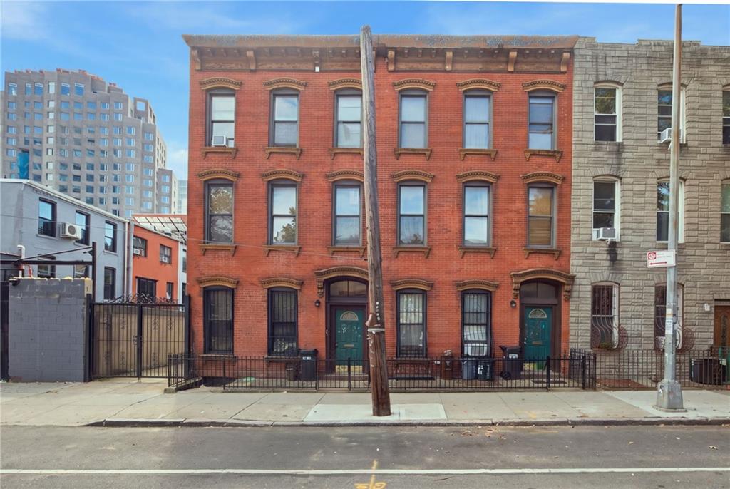 Photo of 478 Sackett Street, Brooklyn, NY 11231 (MLS # 505127)