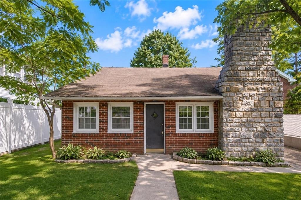 Photo of 116 Sharrotts Road, Staten Island, NY 10309 (MLS # 503532)