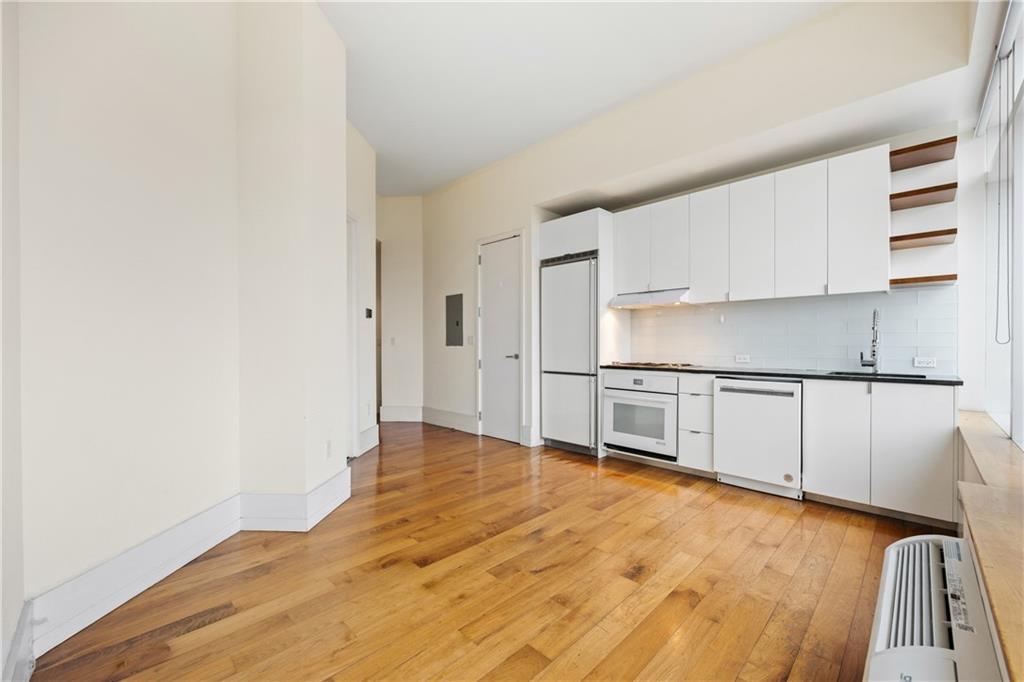 1017 Jackson Avenue #4D, Long Island City, New York image 3