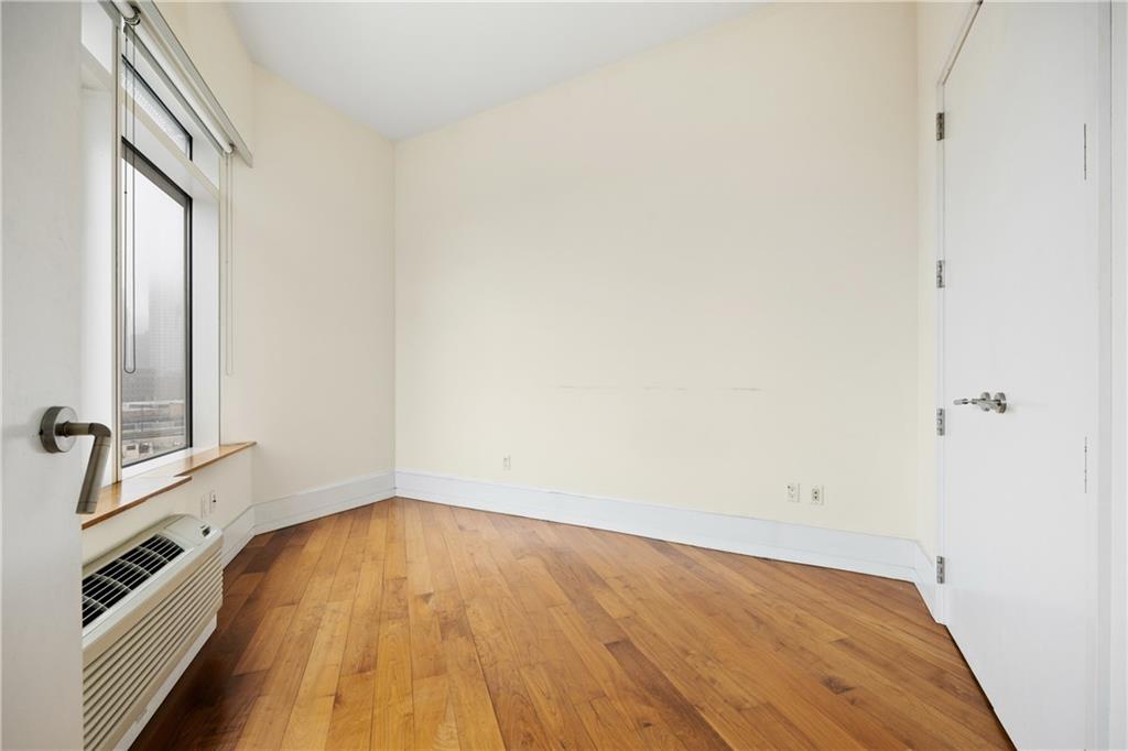 1017 Jackson Avenue #4D, Long Island City, New York image 7