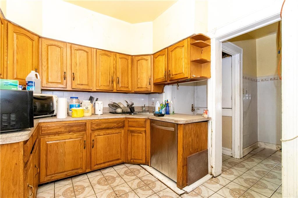 3820 Clarendon Road, Brooklyn, New York image 15