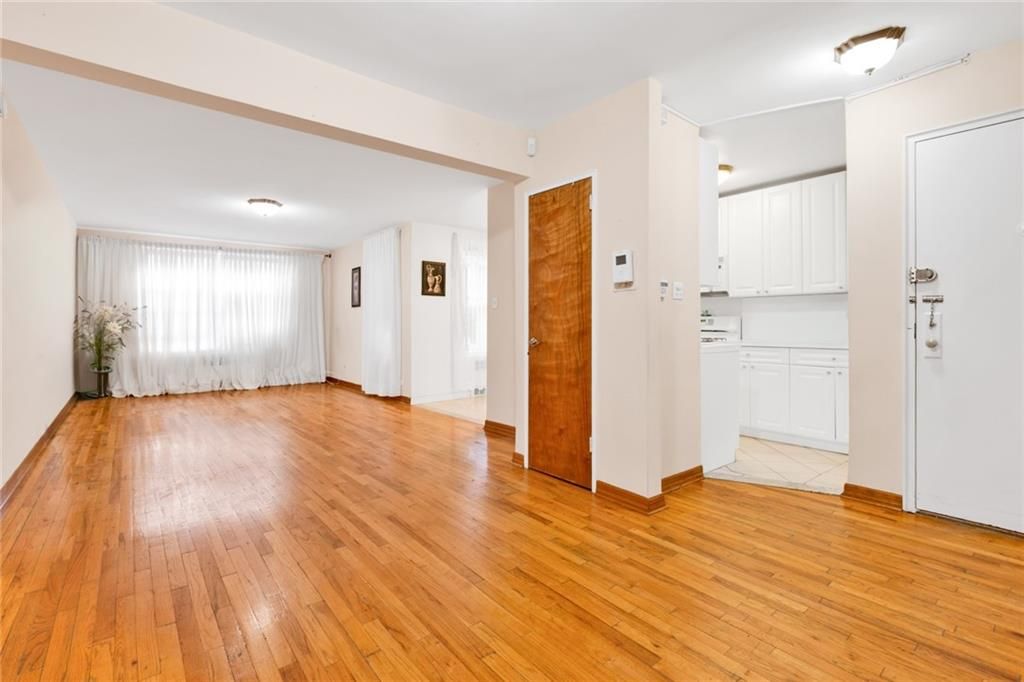 Photo of 3101 Ocean Parkway #6F, Brooklyn, NY 11235 (MLS # 497781)