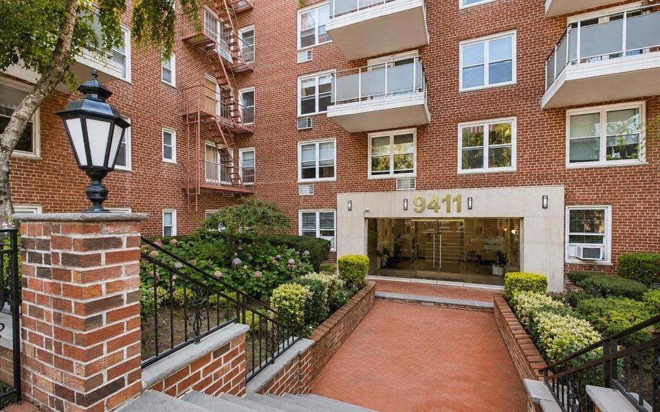 Photo of 9411 Shore Road #3J, Brooklyn, NY 11209 (MLS # 504740)