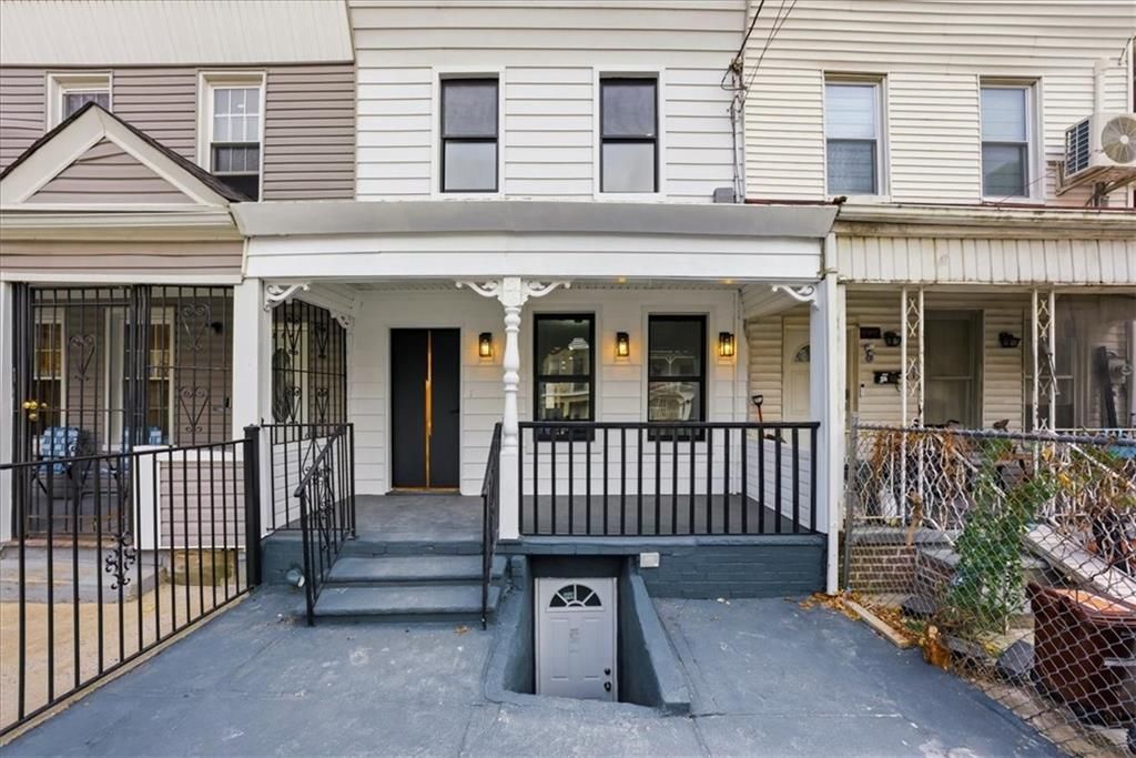 Photo of 2862 Briggs Avenue, Bronx, NY 10458 (MLS # 497516)