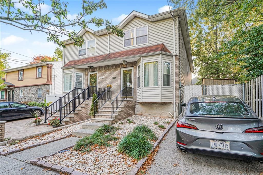 Photo of 342 Chelsea Street, Staten Island, NY 10307 (MLS # 496767)
