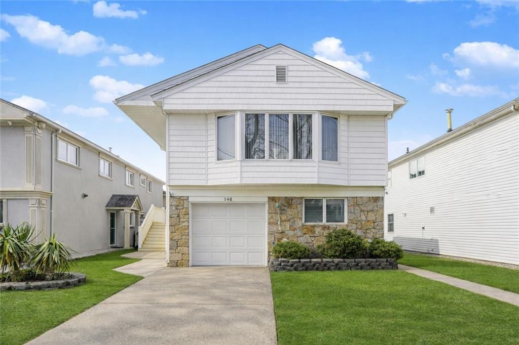 Photo of 146 Queen Street, Staten Island, NY 10314 (MLS # 500308)