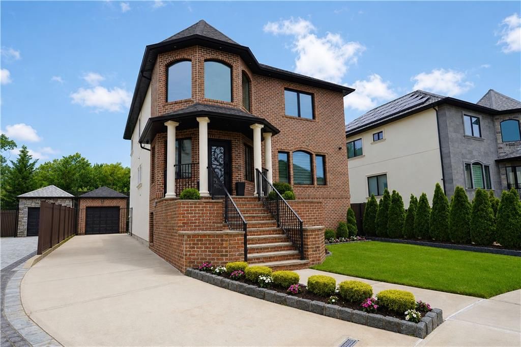 Photo of 37 Torrice Loop, Staten Island, NY 10309 (MLS # 502790)