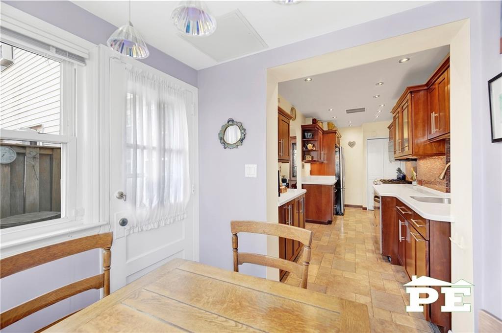 1827 31st Street, Brooklyn, New York image 11