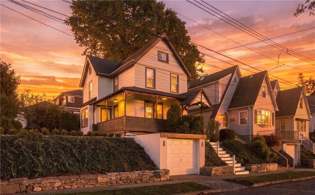Photo of 299 Saint John Avenue, Staten Island, NY 10315 (MLS # 505683)