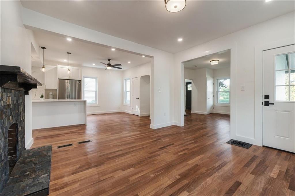 Photo of 299 Saint John Avenue, Staten Island, NY 10315 (MLS # 505683)