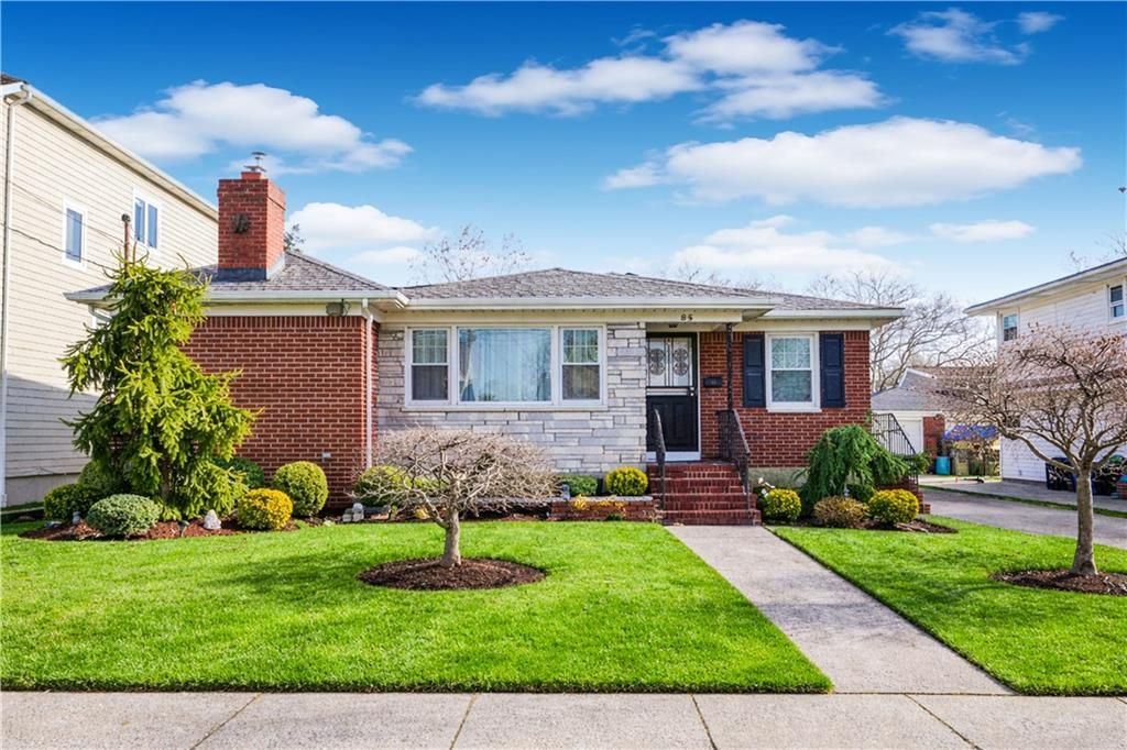 Photo of 85 Malone Avenue, Staten Island, NY 10306 (MLS # 499762)