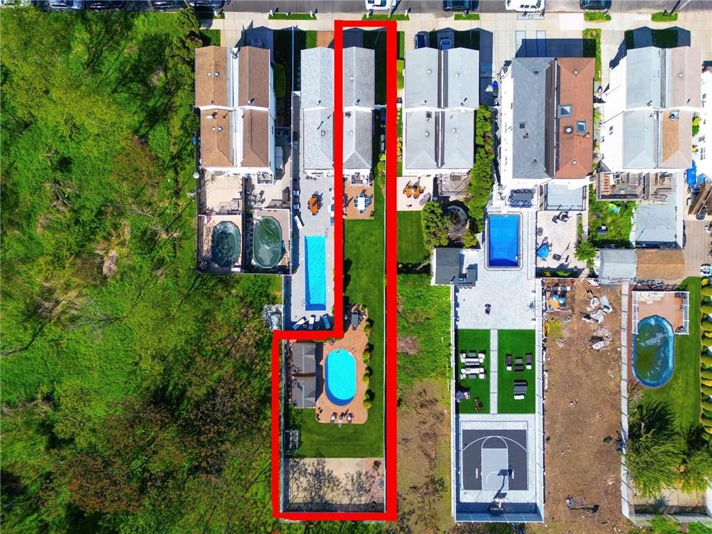 Photo of 220 Slater Boulevard, Staten Island, NY 10305 (MLS # 501309)