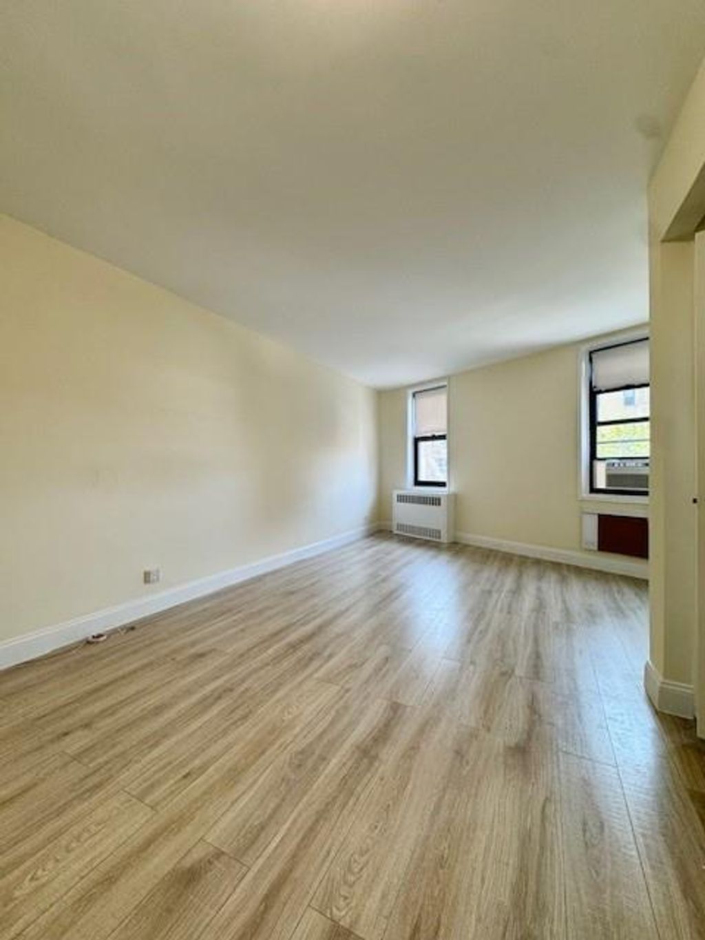 Photo of 50 Shore Boulevard #3H, Brooklyn, NY 11235 (MLS # 494595)