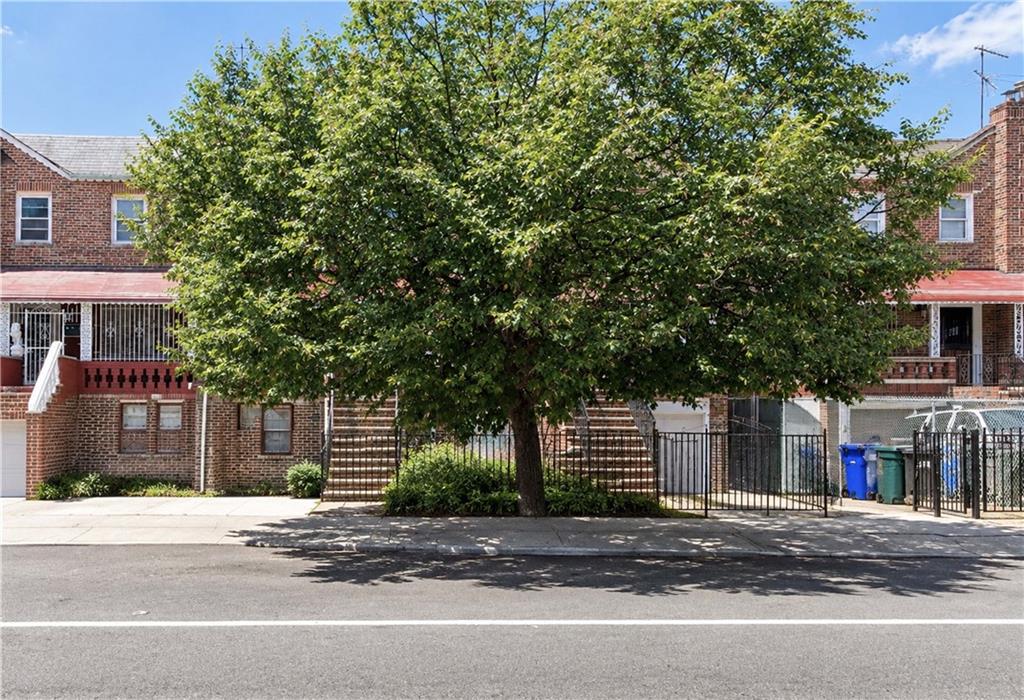 Photo of 638 Rockaway Parkway, Brooklyn, NY 11236 (MLS # 503984)