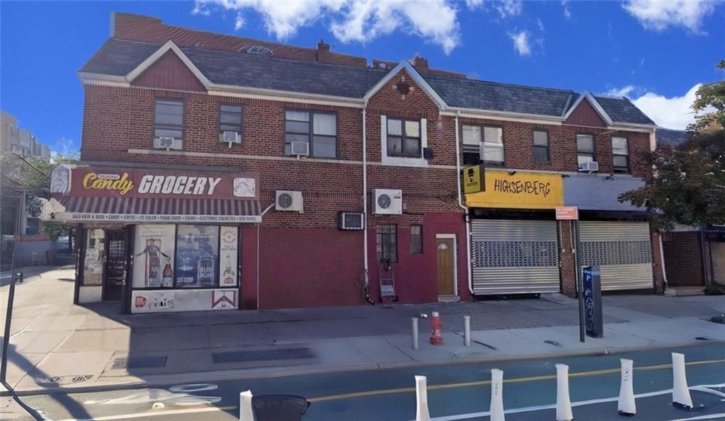 Photo of 25-02 Broadway, Queens, NY 11106 (MLS # 500526)