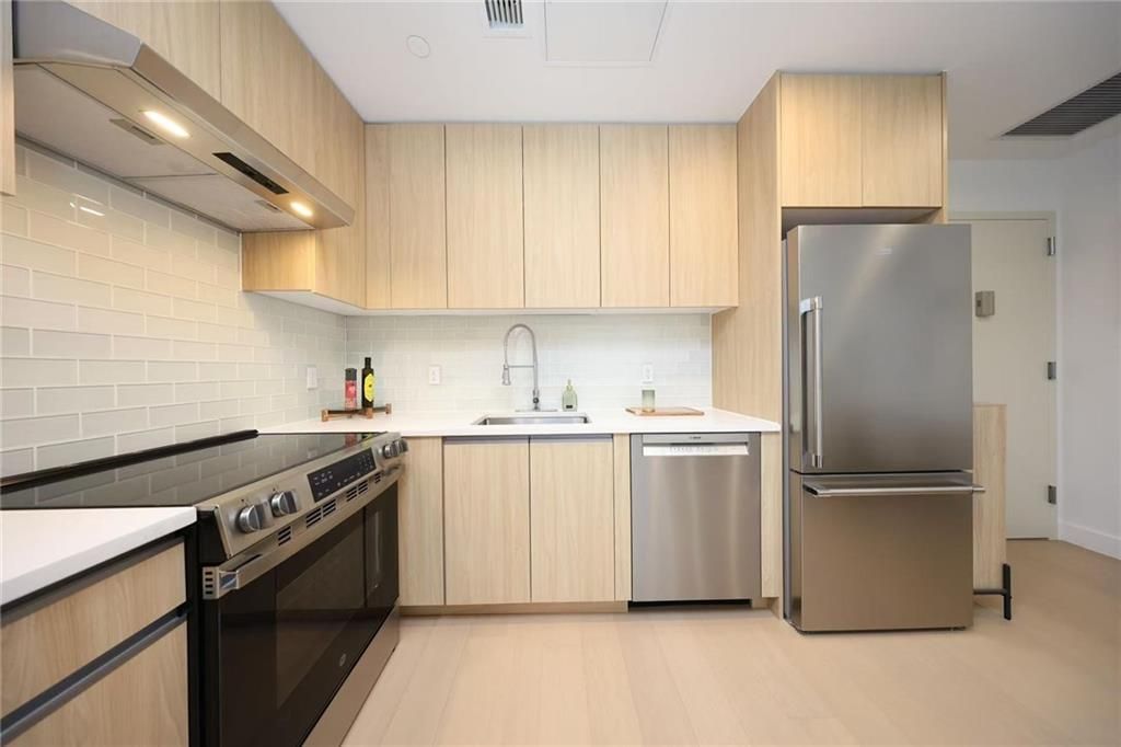 Photo of 150-02 Northern Boulevard #5F, Queens, NY 11354 (MLS # 499405)
