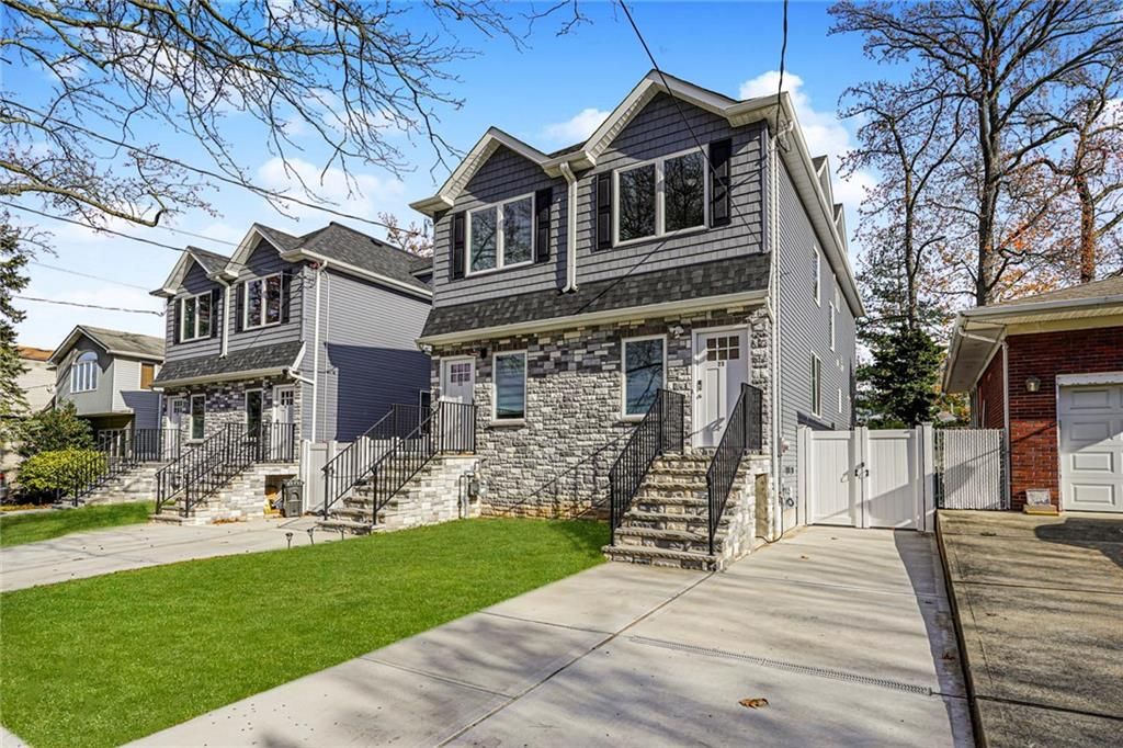 Photo of 25 Ardmore Avenue, Staten Island, NY 10314 (MLS # 497489)