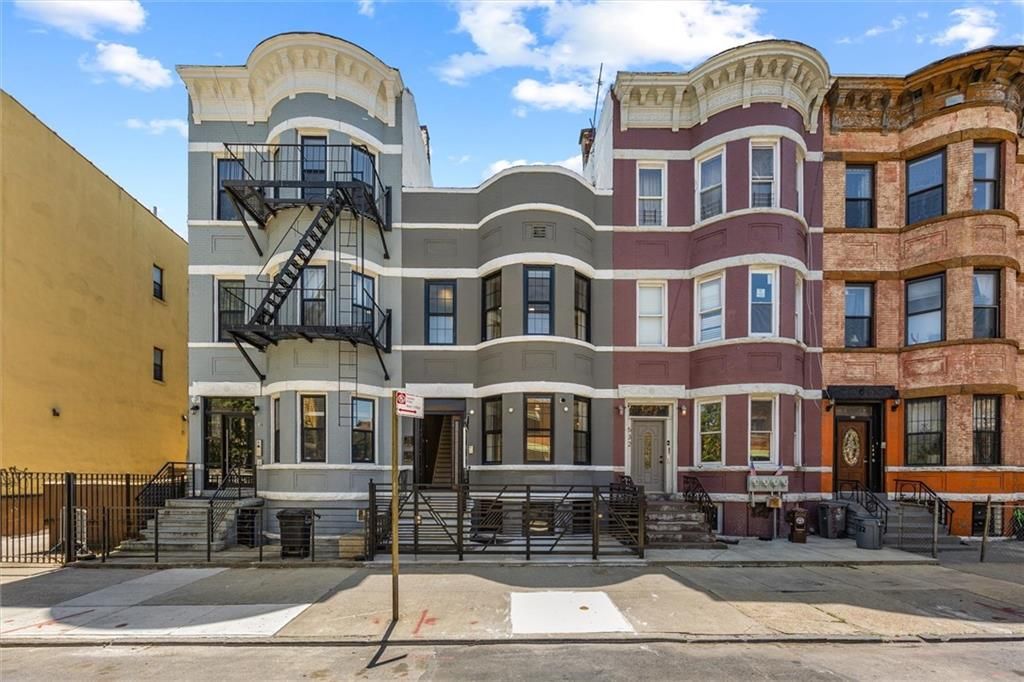 Photo of 534 Kosciuszko Street, Brooklyn, NY 11221 (MLS # 501288)