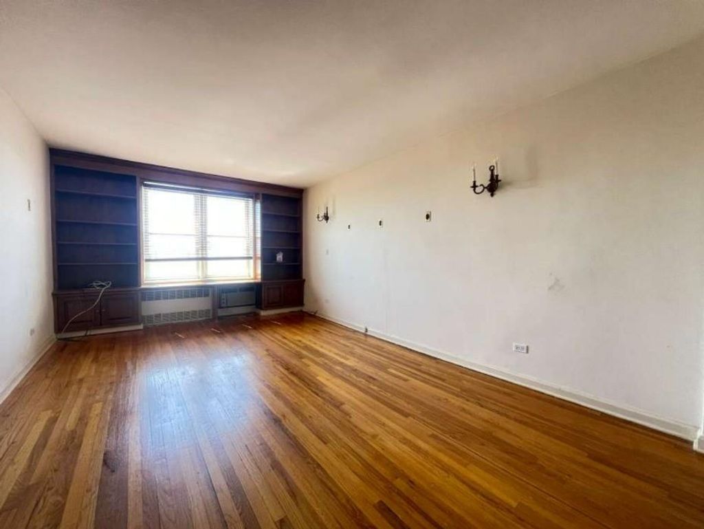 Photo of 131 74th Street #6J, Brooklyn, NY 11209 (MLS # 500227)