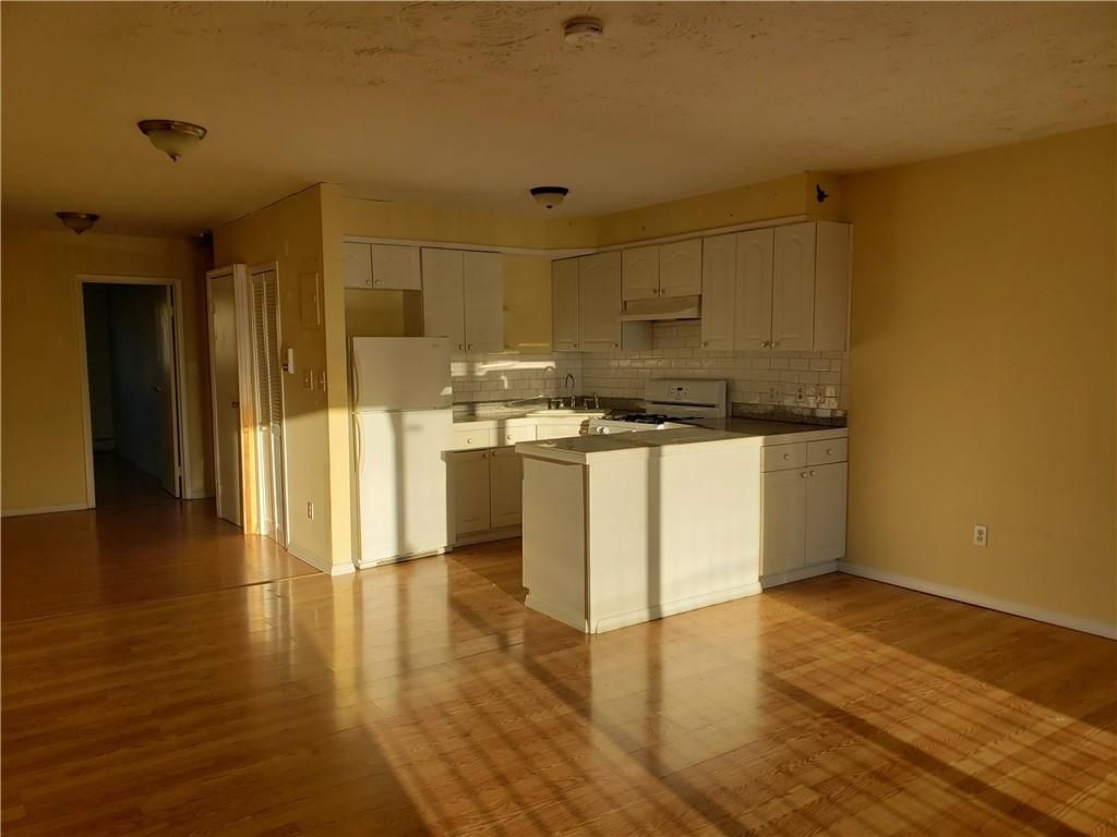 Photo of 204 Beach 102nd Street, Rockaway Park, NY 11694 (MLS # 498589)