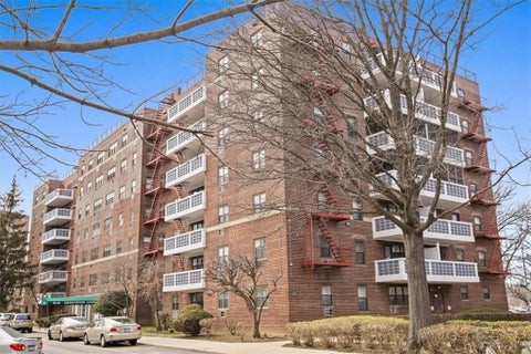 Homes For Sale - 85-10 151st Avenue #4J<br/> Queens County, Howard Beach, NY 11414